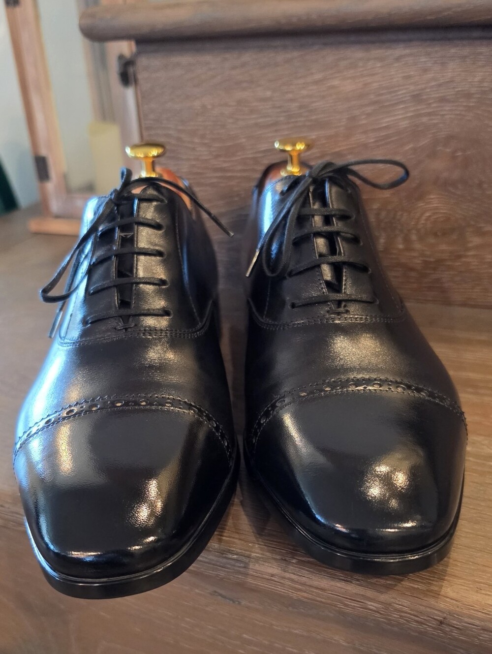 Salvatore Ferragamo Black Leather Cap-Toe Derbys with Brogue Detail - Picture 3 of 12